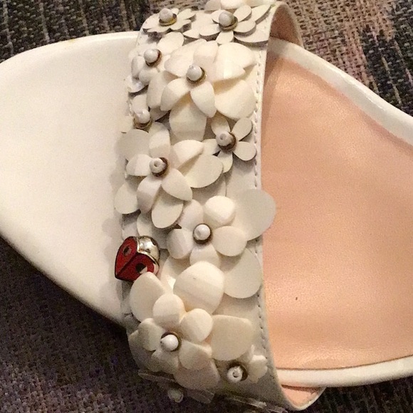 Shoes - Picture 5 of 5